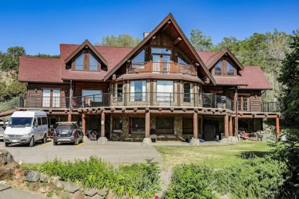 The Castle at Swan Lake Hotel