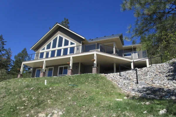 Okanagan Lake Sunrise Bed & Breakfast