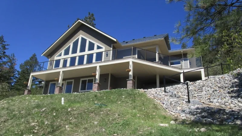 Okanagan Lake Sunrise Bed & Breakfast