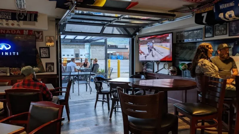 The Roster Sports Club Bar & Grill